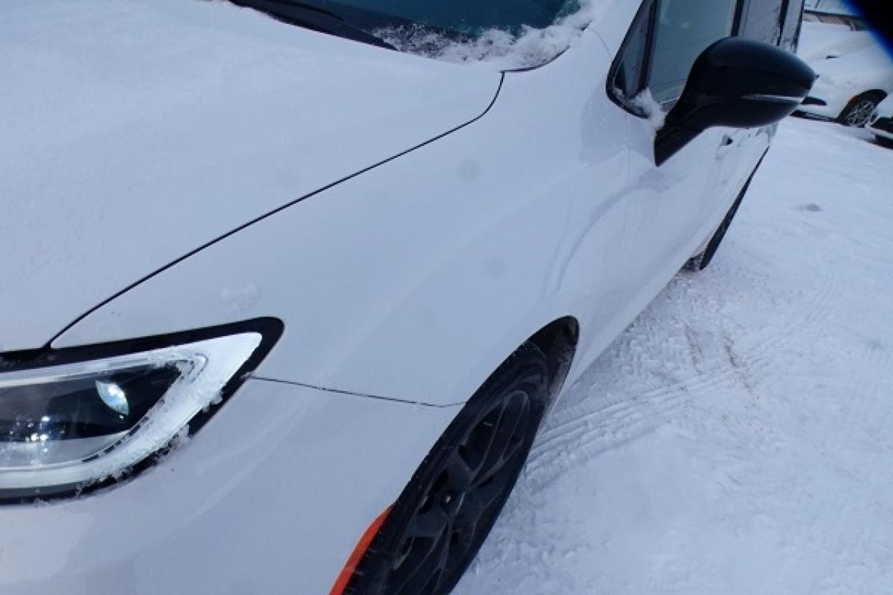 2024 Chrysler Pacifica Touring-L FWD w/Htd Leather, pano S/R, BUC - Photo #25