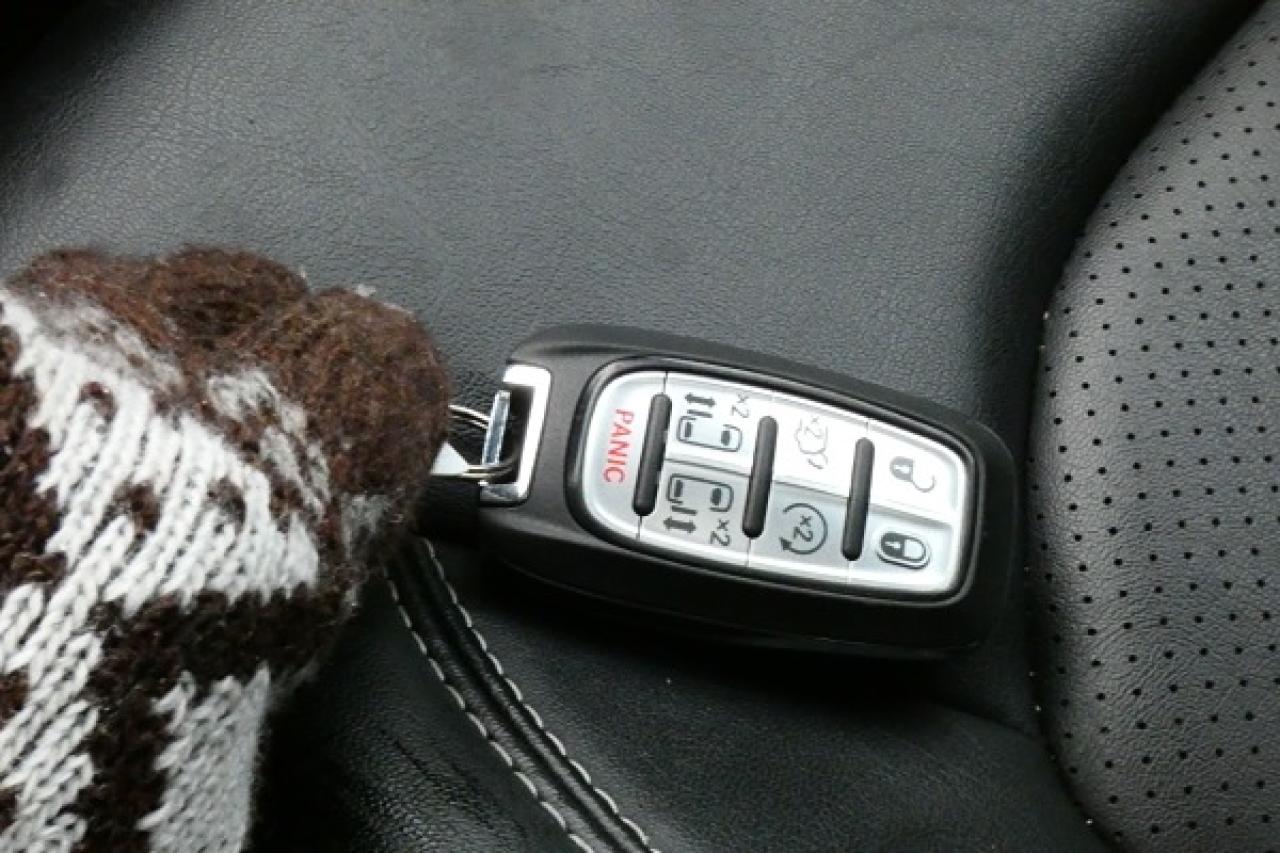 2024 Chrysler Pacifica Touring-L FWD w/Htd Leather, pano S/R, BUC - Photo #20