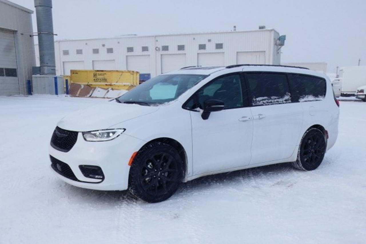 2024 Chrysler Pacifica Touring-L FWD w/Htd Leather, pano S/R, BUC - Photo #2