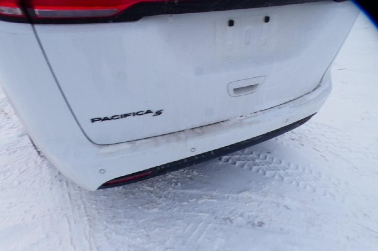 2024 Chrysler Pacifica Touring-L FWD w/Htd Leather, pano S/R, BUC - Photo #29