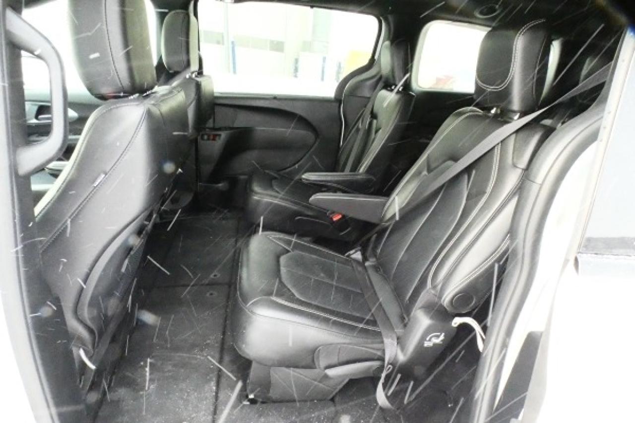 2024 Chrysler Pacifica Touring-L FWD w/Htd Leather, pano S/R, BUC - Photo #10