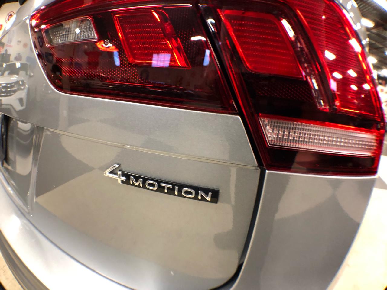 2023 Volkswagen Tiguan COMFORTLINE R-LINE B/EDITION AWD LEATHER PAN/ROOF Photo