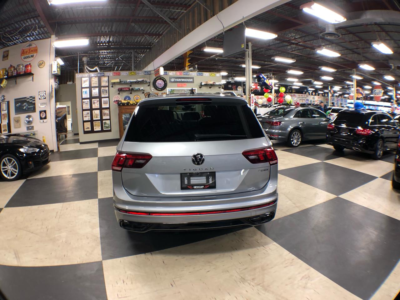 2023 Volkswagen Tiguan COMFORTLINE R-LINE B/EDITION AWD LEATHER PAN/ROOF Photo