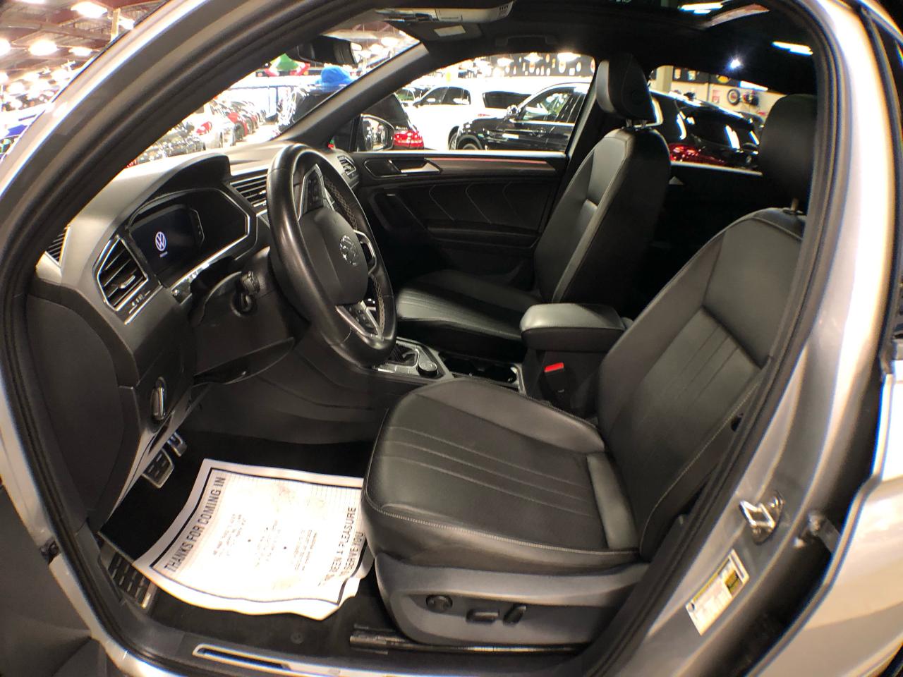 2023 Volkswagen Tiguan COMFORTLINE R-LINE B/EDITION AWD LEATHER PAN/ROOF Photo