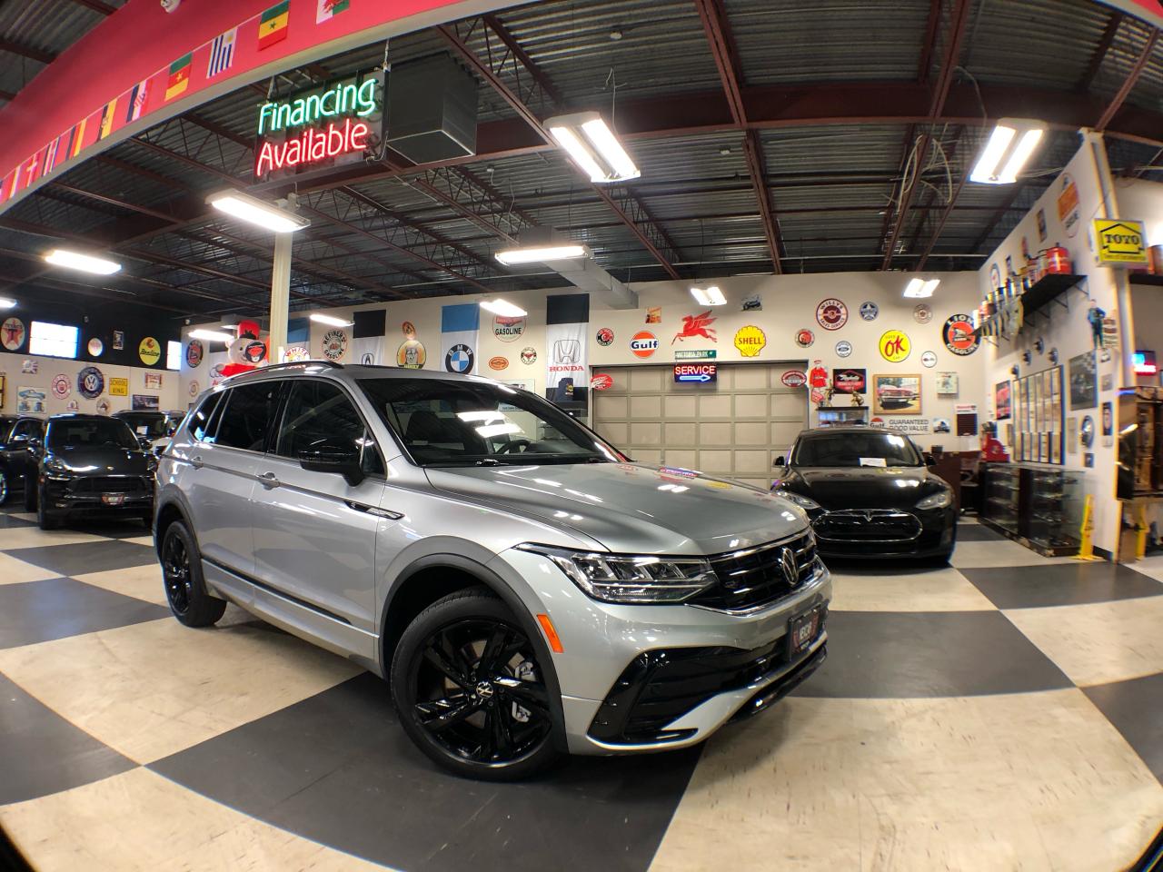 2023 Volkswagen Tiguan COMFORTLINE R-LINE B/EDITION AWD LEATHER PAN/ROOF Photo0