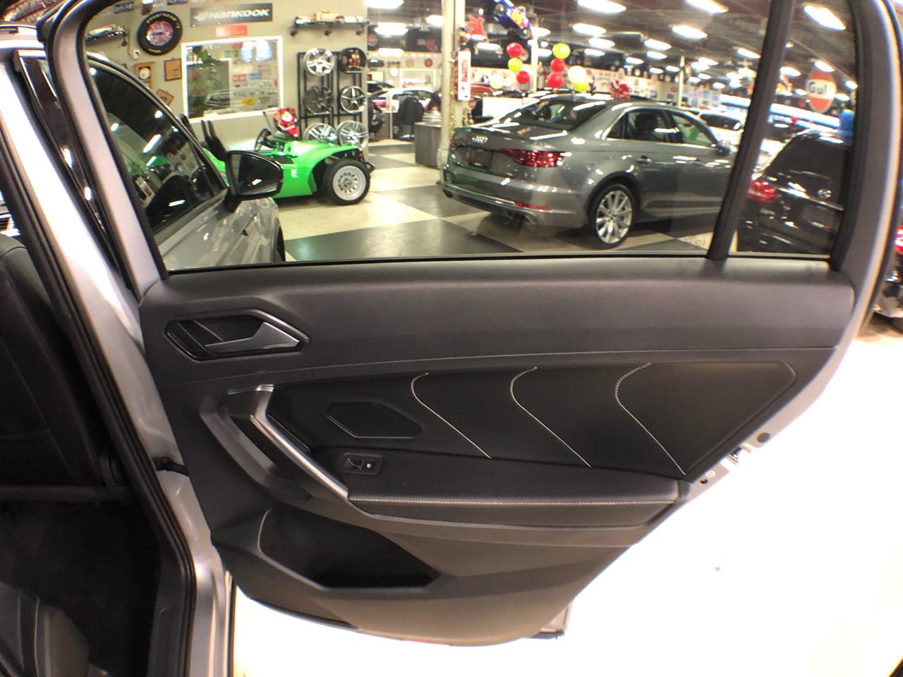 2023 Volkswagen Tiguan COMFORTLINE R-LINE B/EDITION AWD LEATHER PAN/ROOF Photo