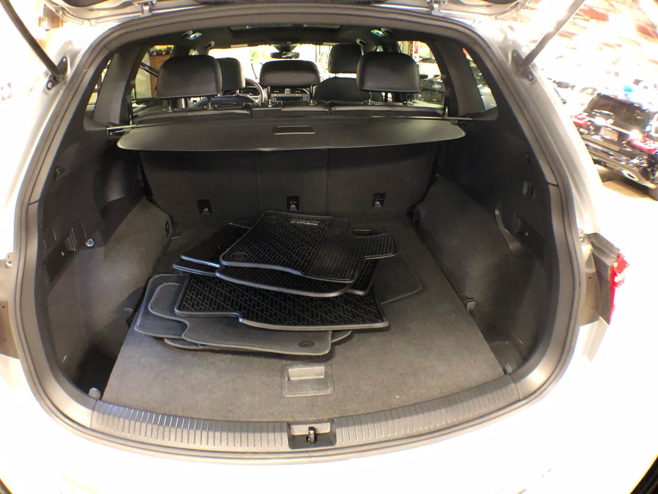 2023 Volkswagen Tiguan COMFORTLINE R-LINE B/EDITION AWD LEATHER PAN/ROOF Photo