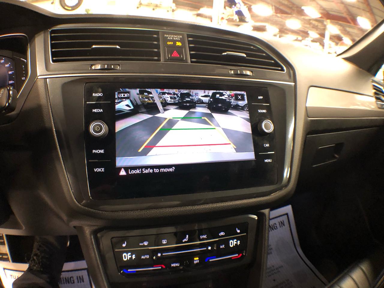 2023 Volkswagen Tiguan COMFORTLINE R-LINE B/EDITION AWD LEATHER PAN/ROOF Photo