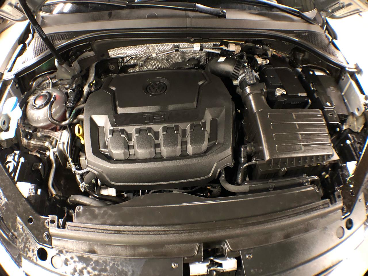 2023 Volkswagen Tiguan COMFORTLINE R-LINE B/EDITION AWD LEATHER PAN/ROOF Photo