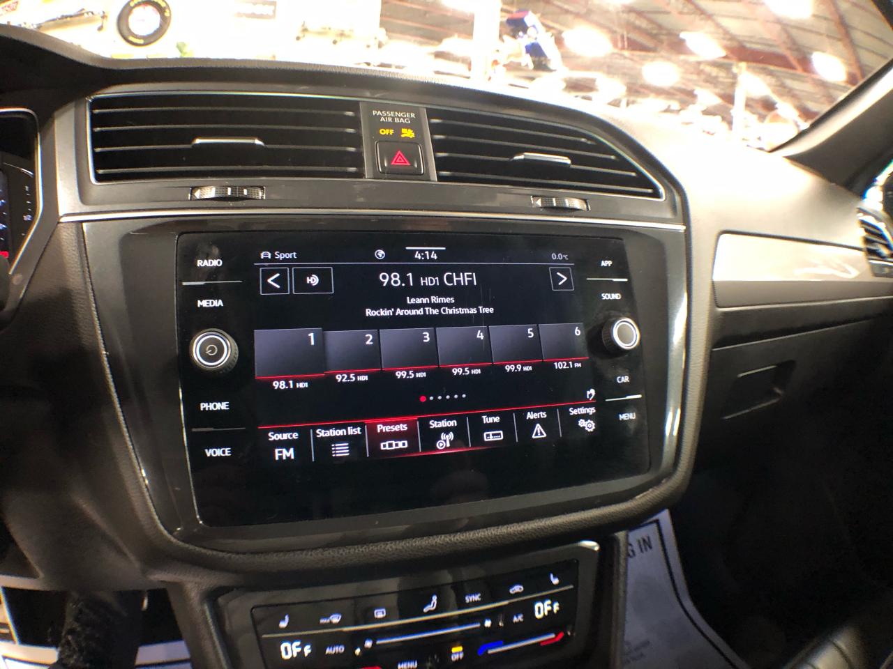 2023 Volkswagen Tiguan COMFORTLINE R-LINE B/EDITION AWD LEATHER PAN/ROOF Photo