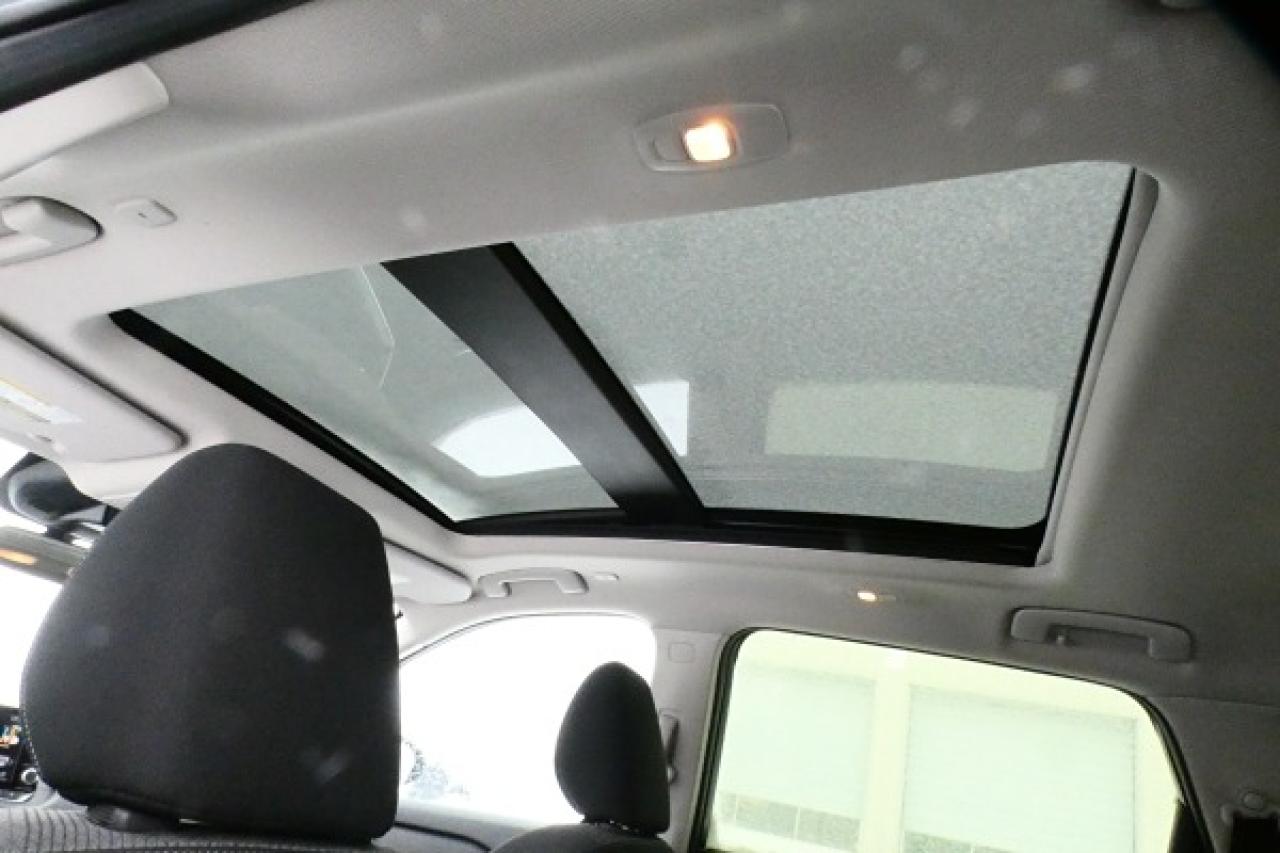 2024 Nissan Rogue SV AWD w/Moonroof, Htd cloth, BUC - Photo #16