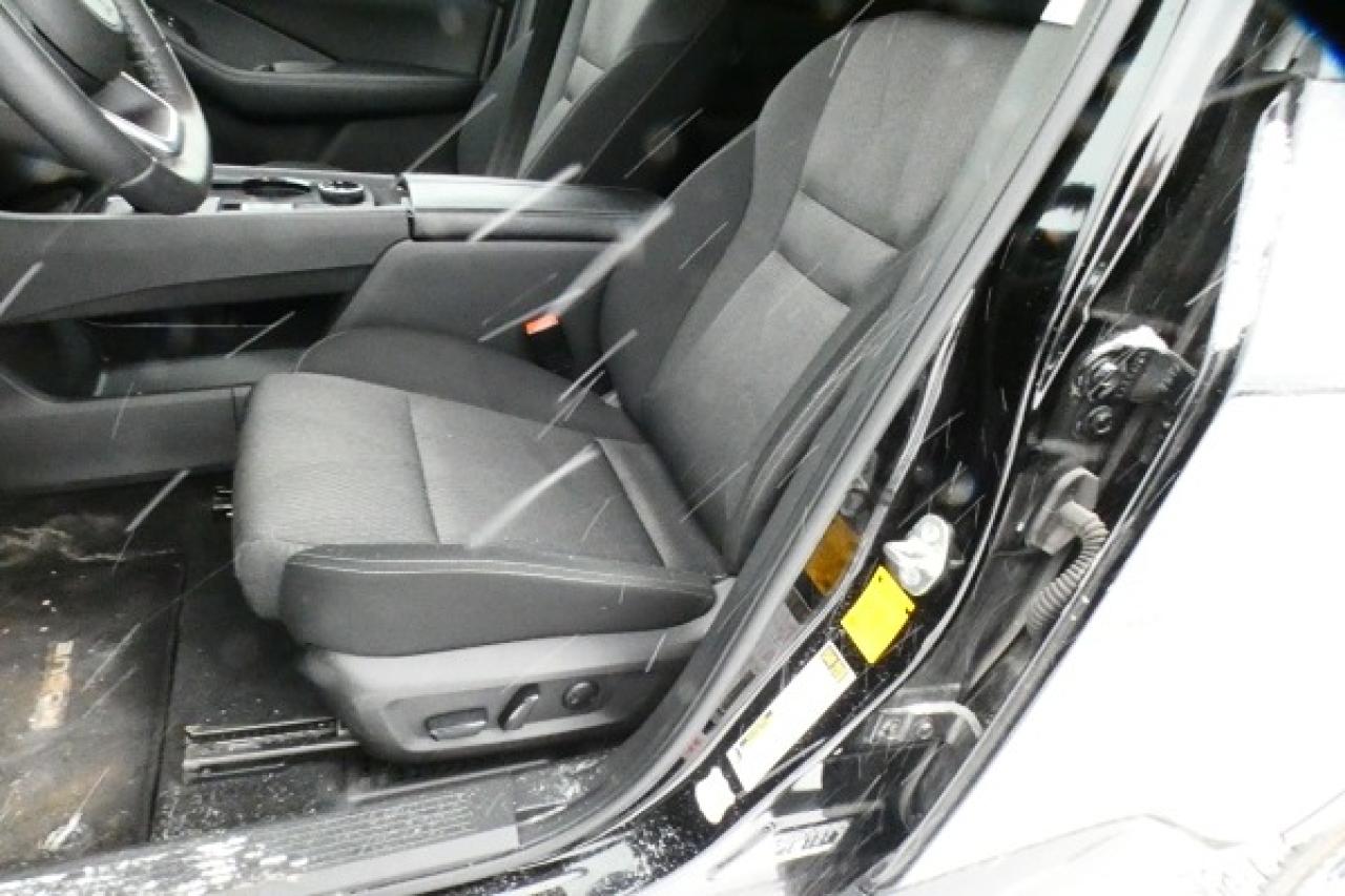 2024 Nissan Rogue SV AWD w/Moonroof, Htd cloth, BUC - Photo #11