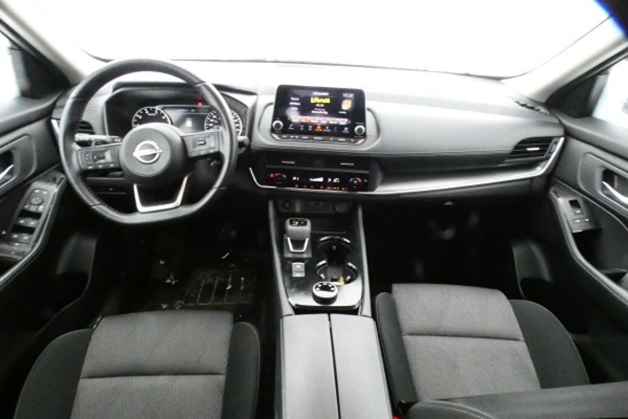 2024 Nissan Rogue SV AWD w/Moonroof, Htd cloth, BUC - Photo #12