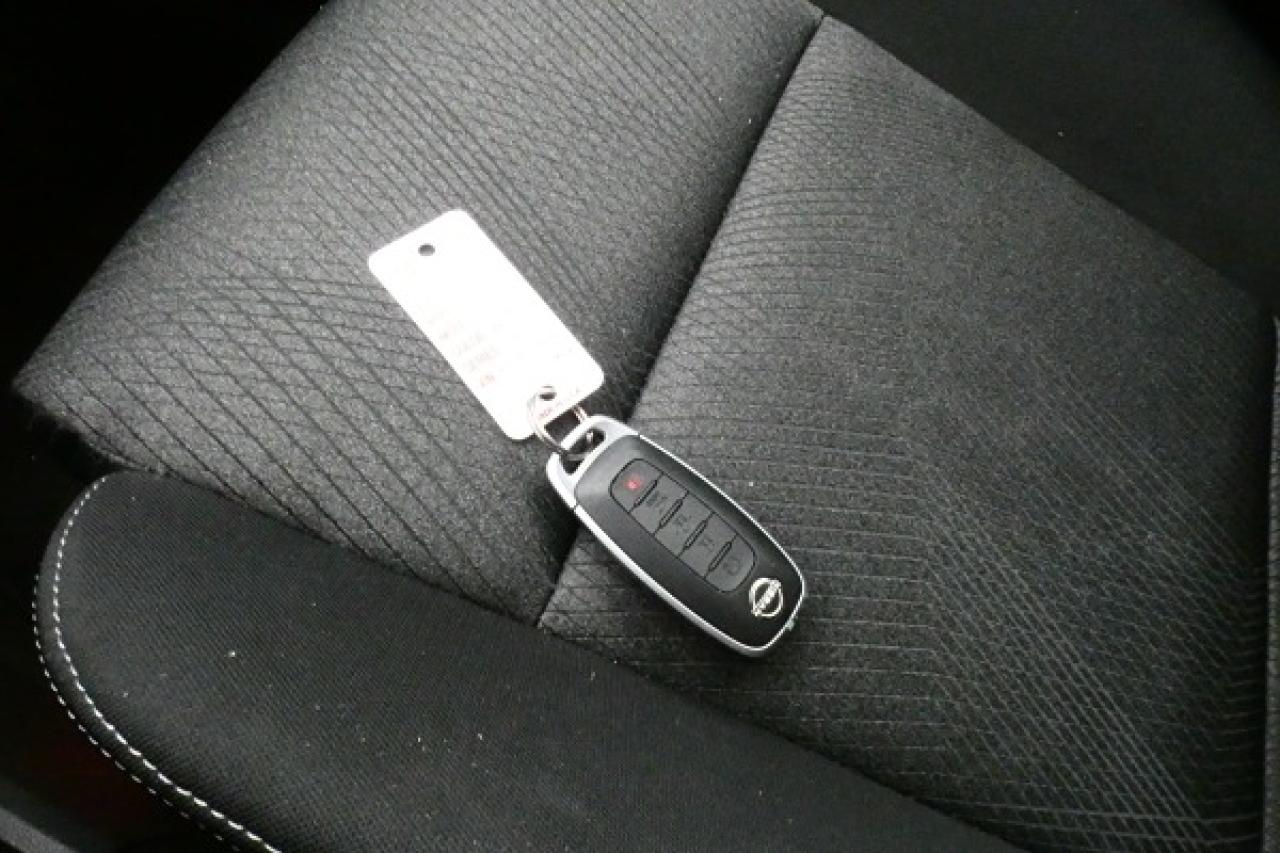 2024 Nissan Rogue SV AWD w/Moonroof, Htd cloth, BUC - Photo #19