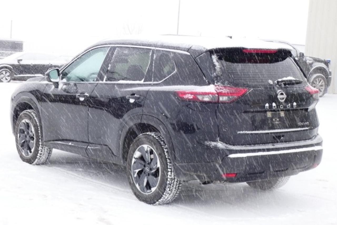 2024 Nissan Rogue SV AWD w/Moonroof, Htd cloth, BUC - Photo #8