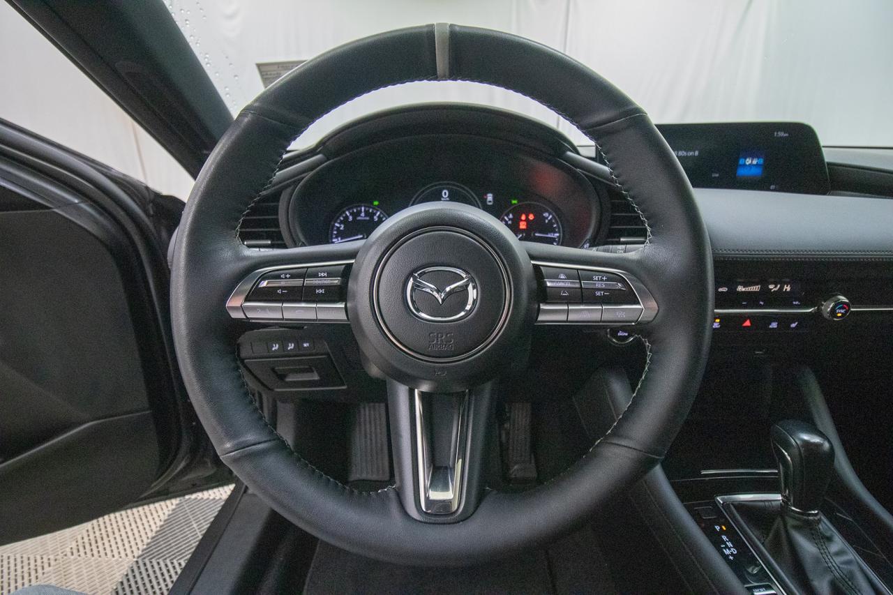 2021 Mazda MAZDA3 GT Auto i-ACTIV AWD Photo5