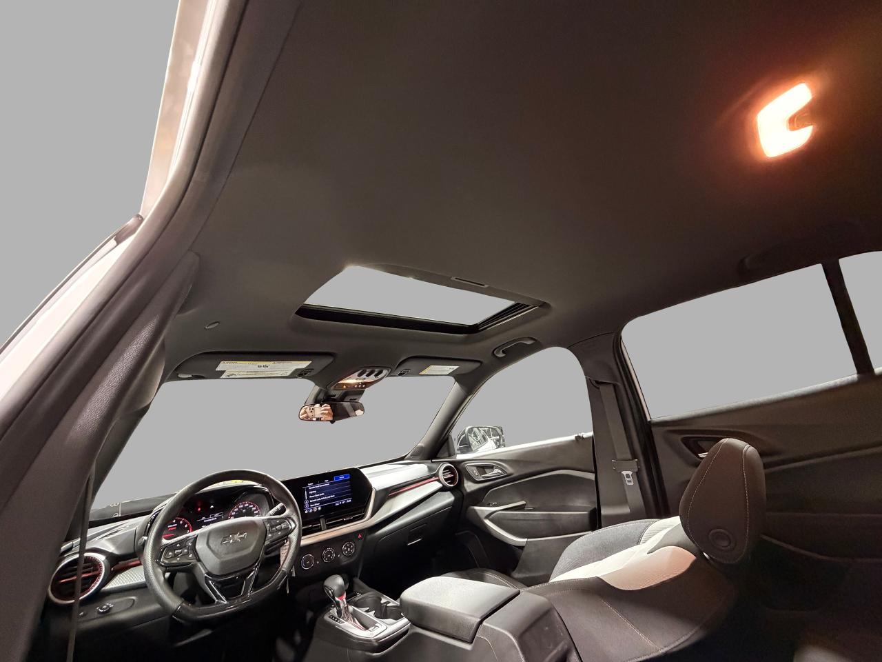 2024 Chevrolet Trax 1RS+ONE OWNER+CLEAN CARFAX Photo3