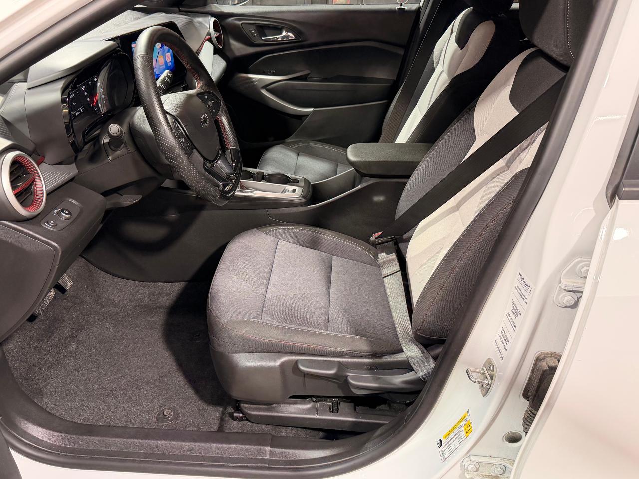 2024 Chevrolet Trax 1RS+ONE OWNER+CLEAN CARFAX Photo