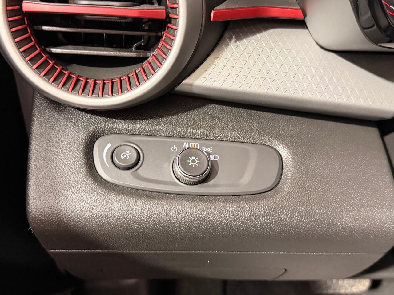 2024 Chevrolet Trax 1RS+ONE OWNER+CLEAN CARFAX Photo48