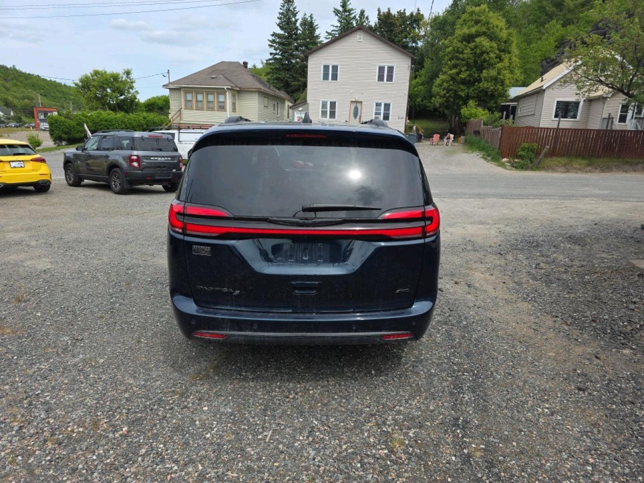 2024 Chrysler Pacifica Touring-L TOURING-L AWD Photo