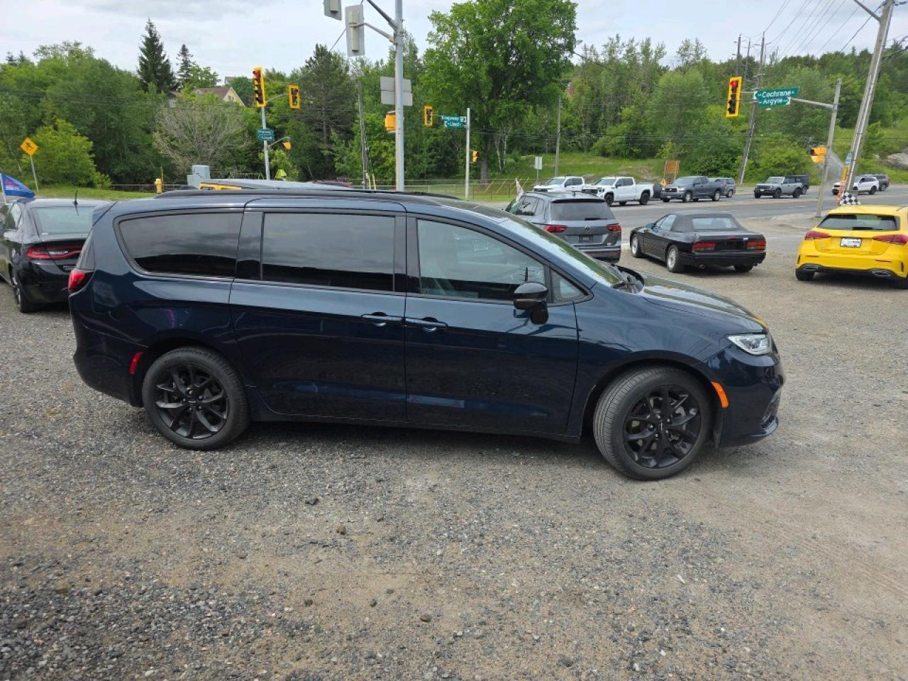 2024 Chrysler Pacifica Touring-L TOURING-L AWD Photo
