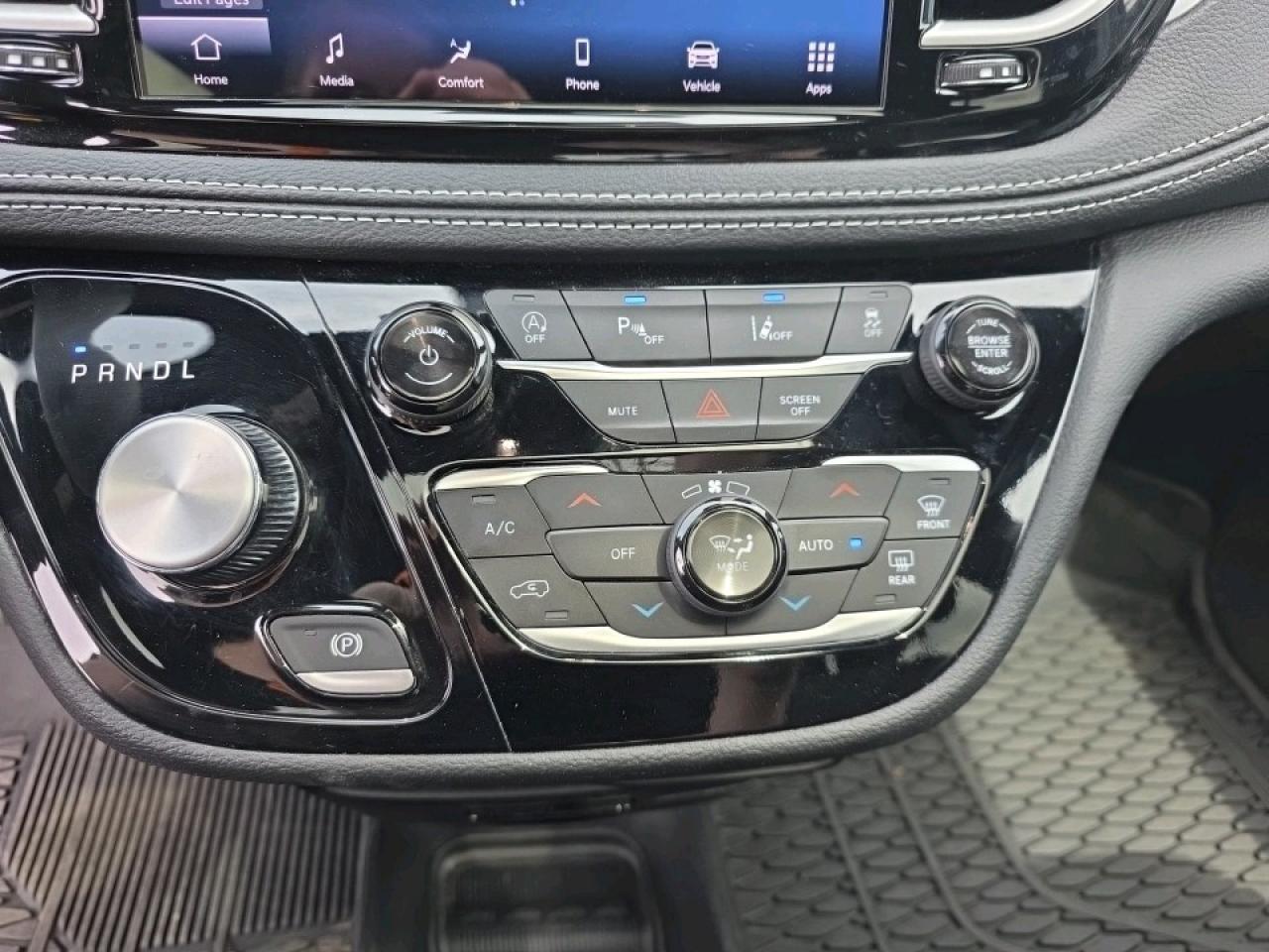 2024 Chrysler Pacifica Touring-L TOURING-L AWD Photo