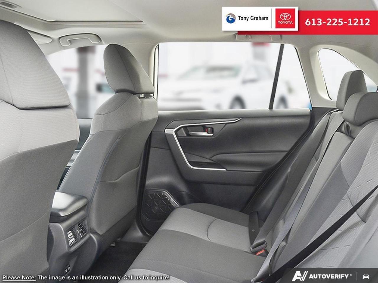 2025 Toyota RAV4 XLE Photo