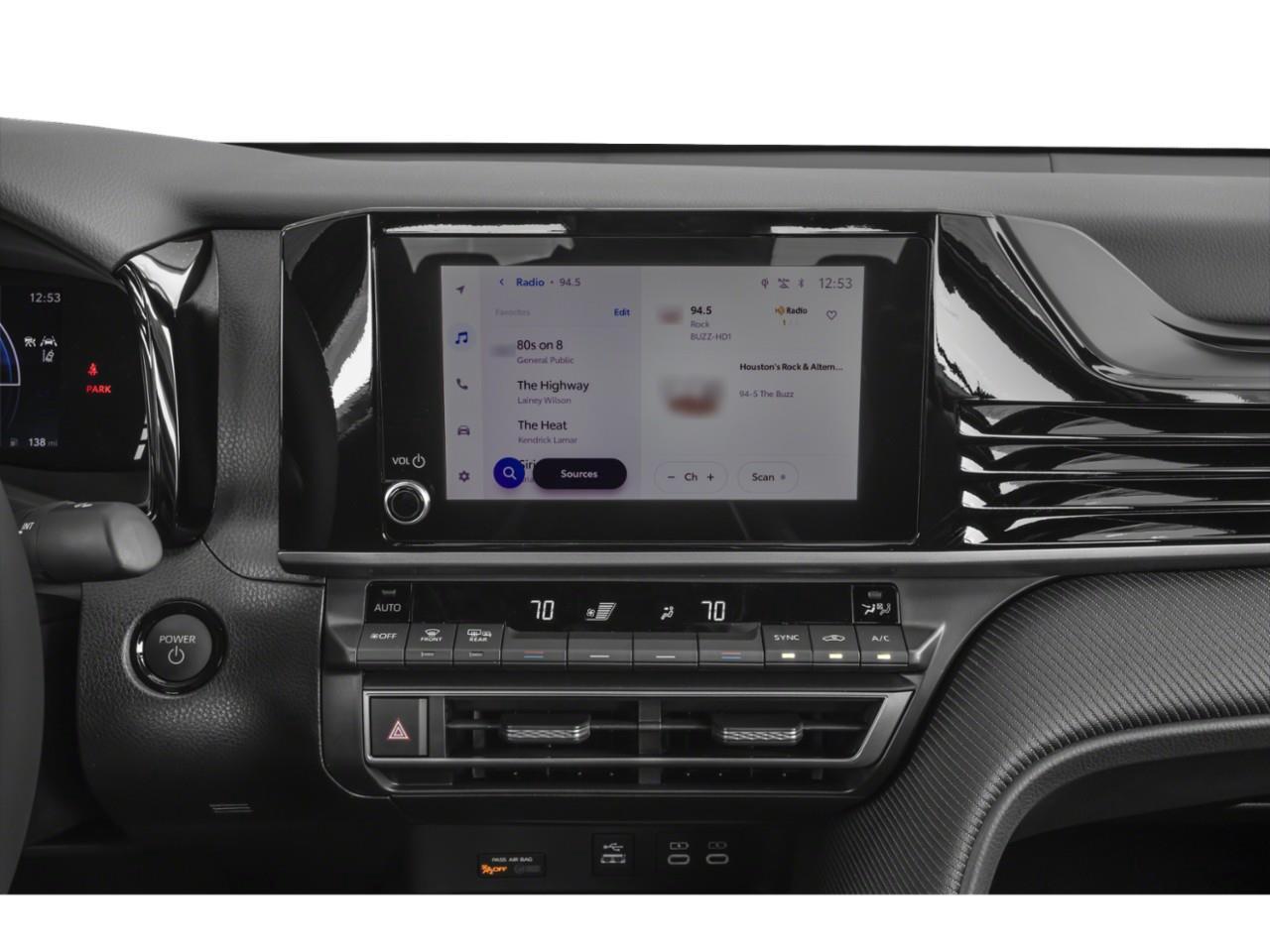 2025 Toyota Camry SE Upgrade Photo