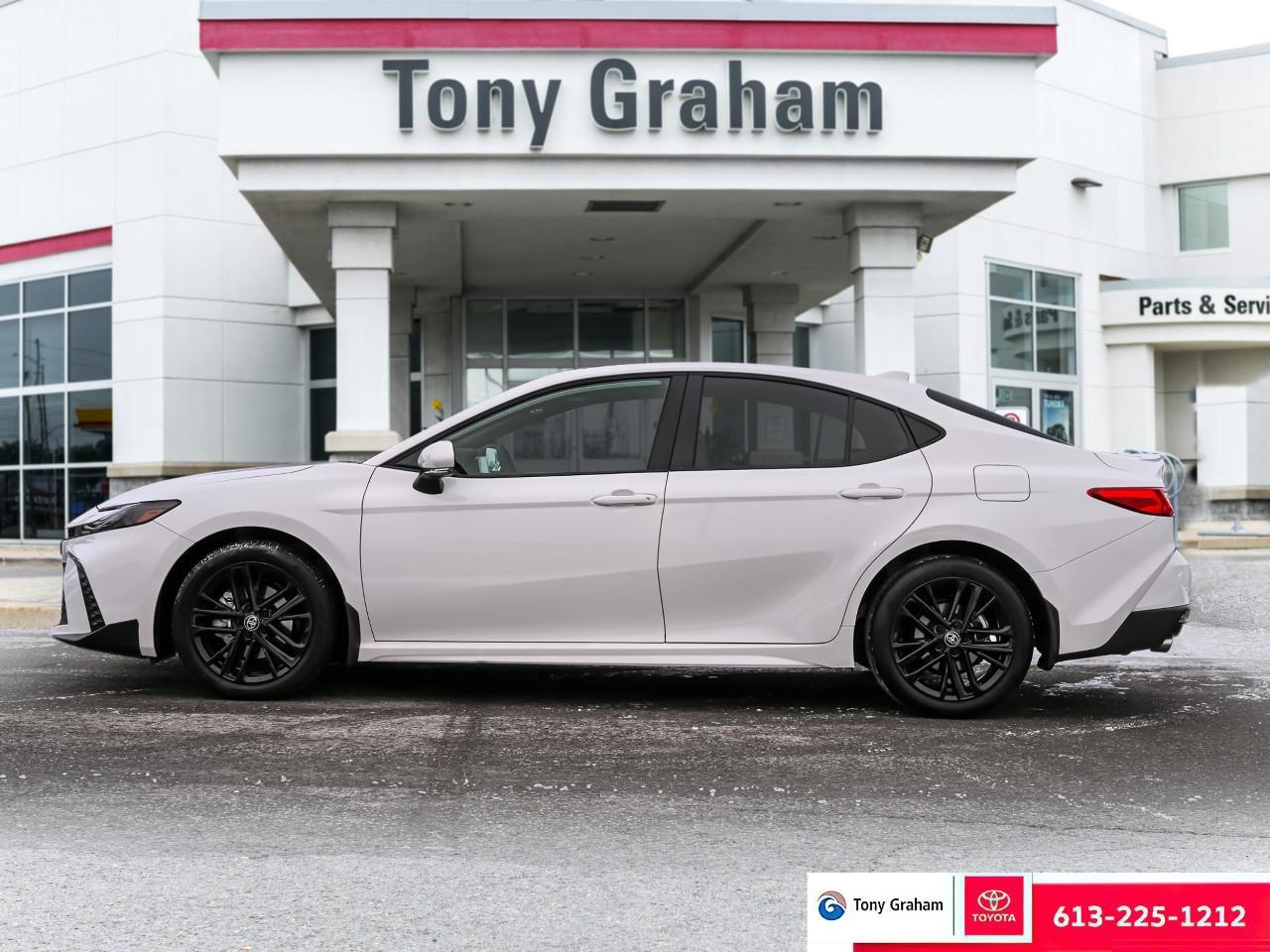 2025 Toyota Camry SE Upgrade Photo