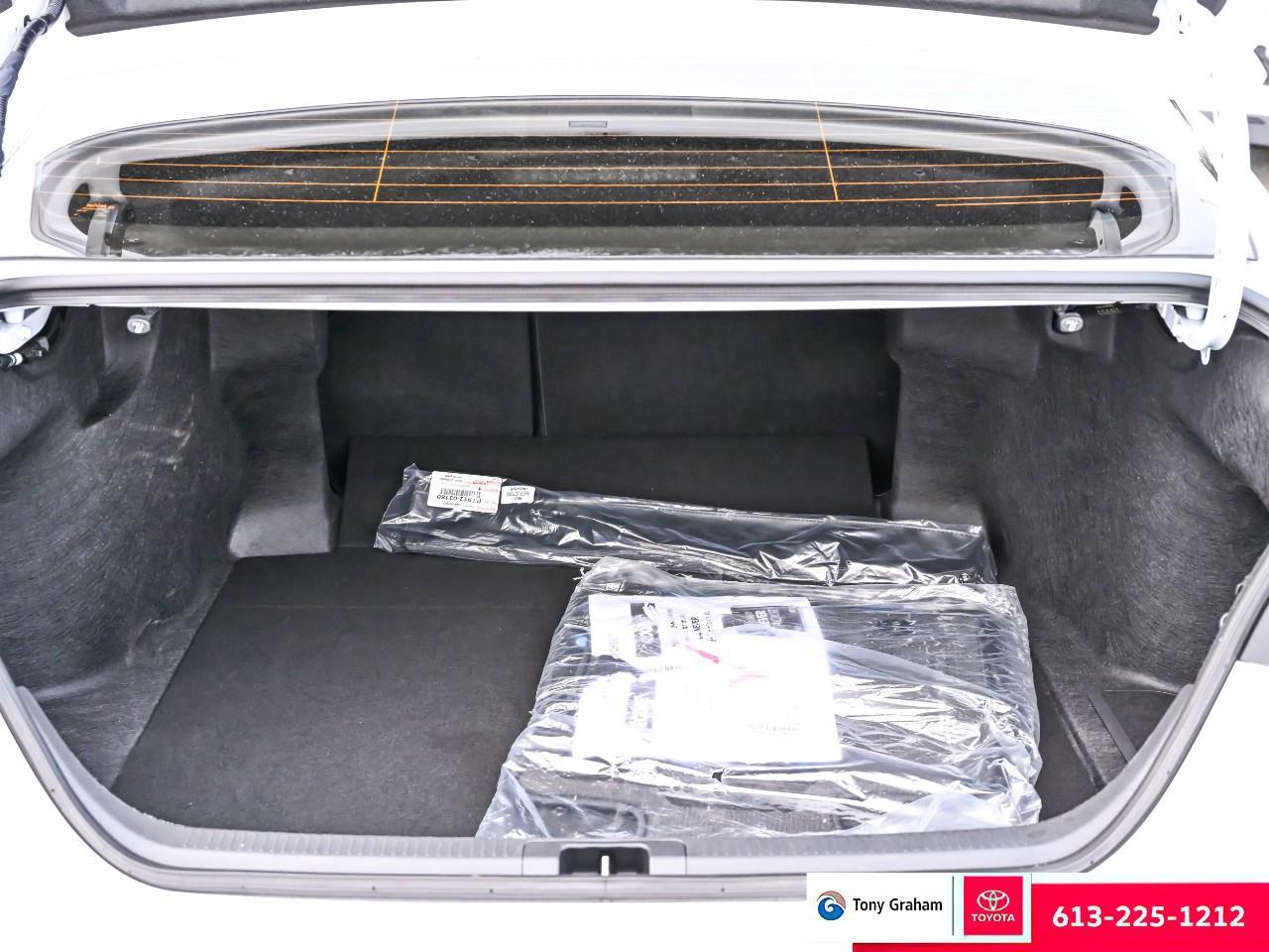 2025 Toyota Camry SE Upgrade Photo