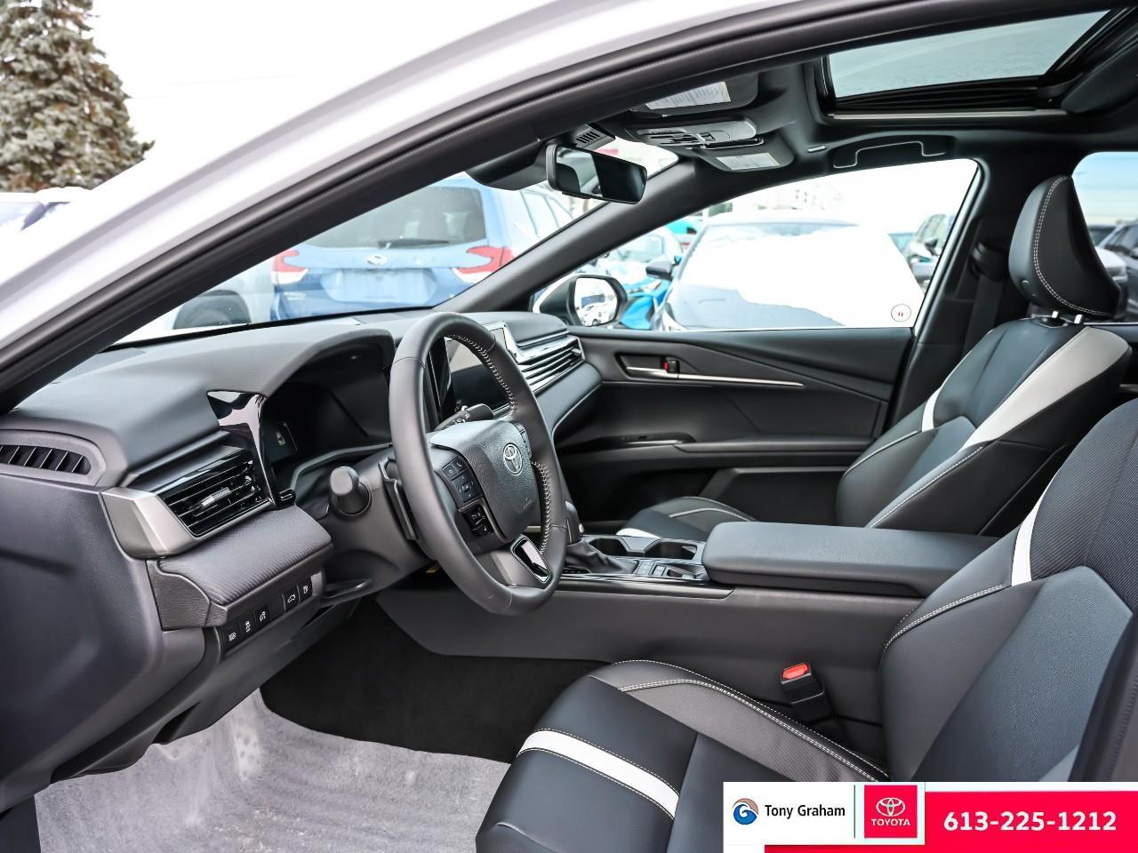 2025 Toyota Camry SE Upgrade Photo