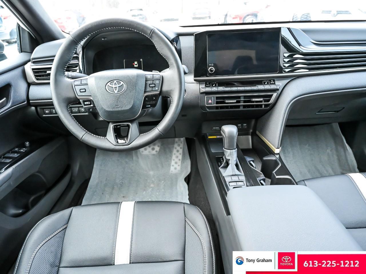 2025 Toyota Camry SE Upgrade Photo