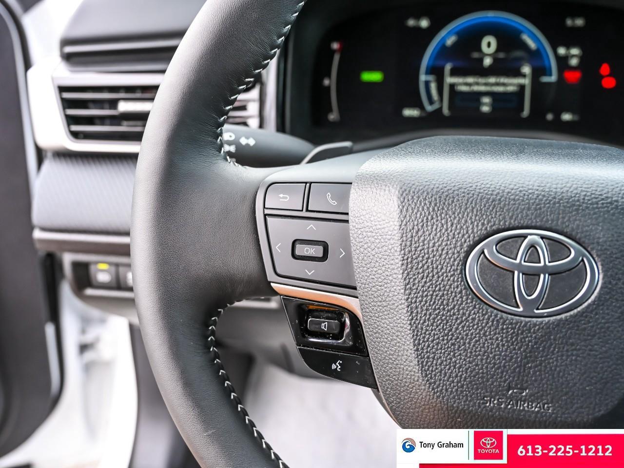 2025 Toyota Camry SE Upgrade Photo