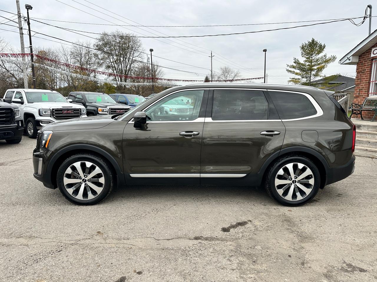 2022 Kia Telluride SX-AWD HTD/CLD-LTHR Dual-Sunroof 7Pass SkyView XM Photo2