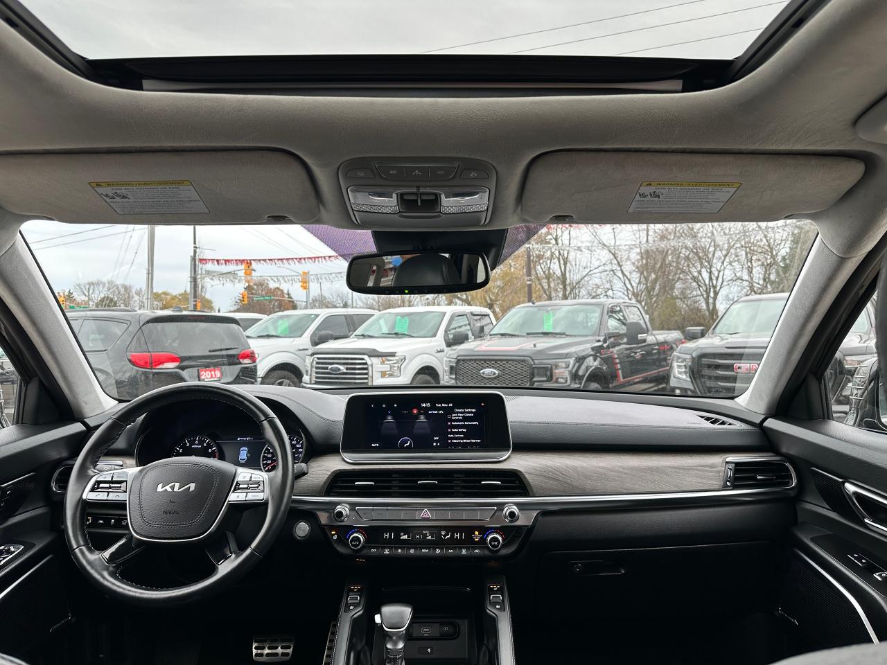 2022 Kia Telluride SX-AWD HTD/CLD-LTHR Dual-Sunroof 7Pass SkyView XM Photo