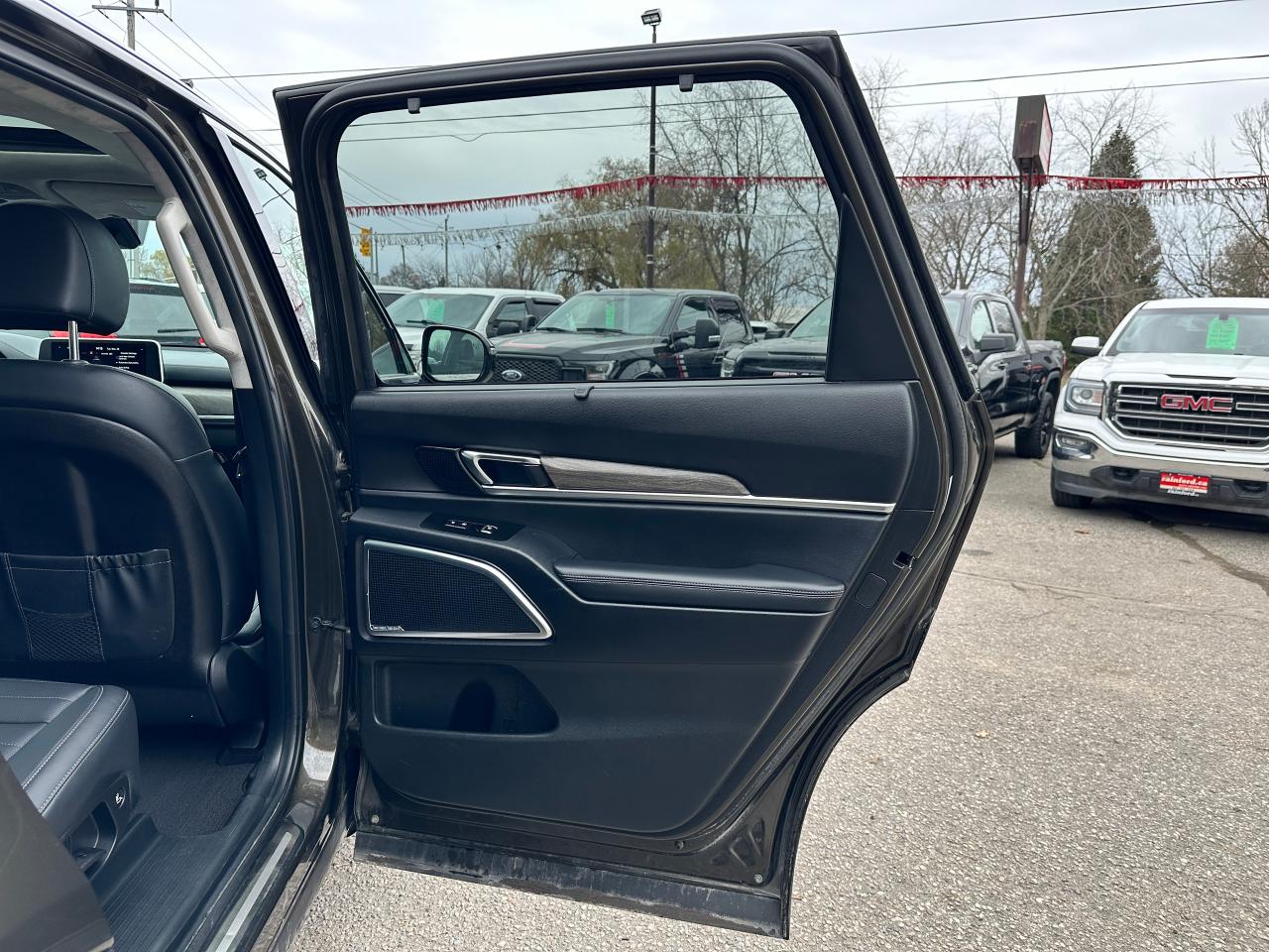 2022 Kia Telluride SX-AWD HTD/CLD-LTHR Dual-Sunroof 7Pass SkyView XM Photo