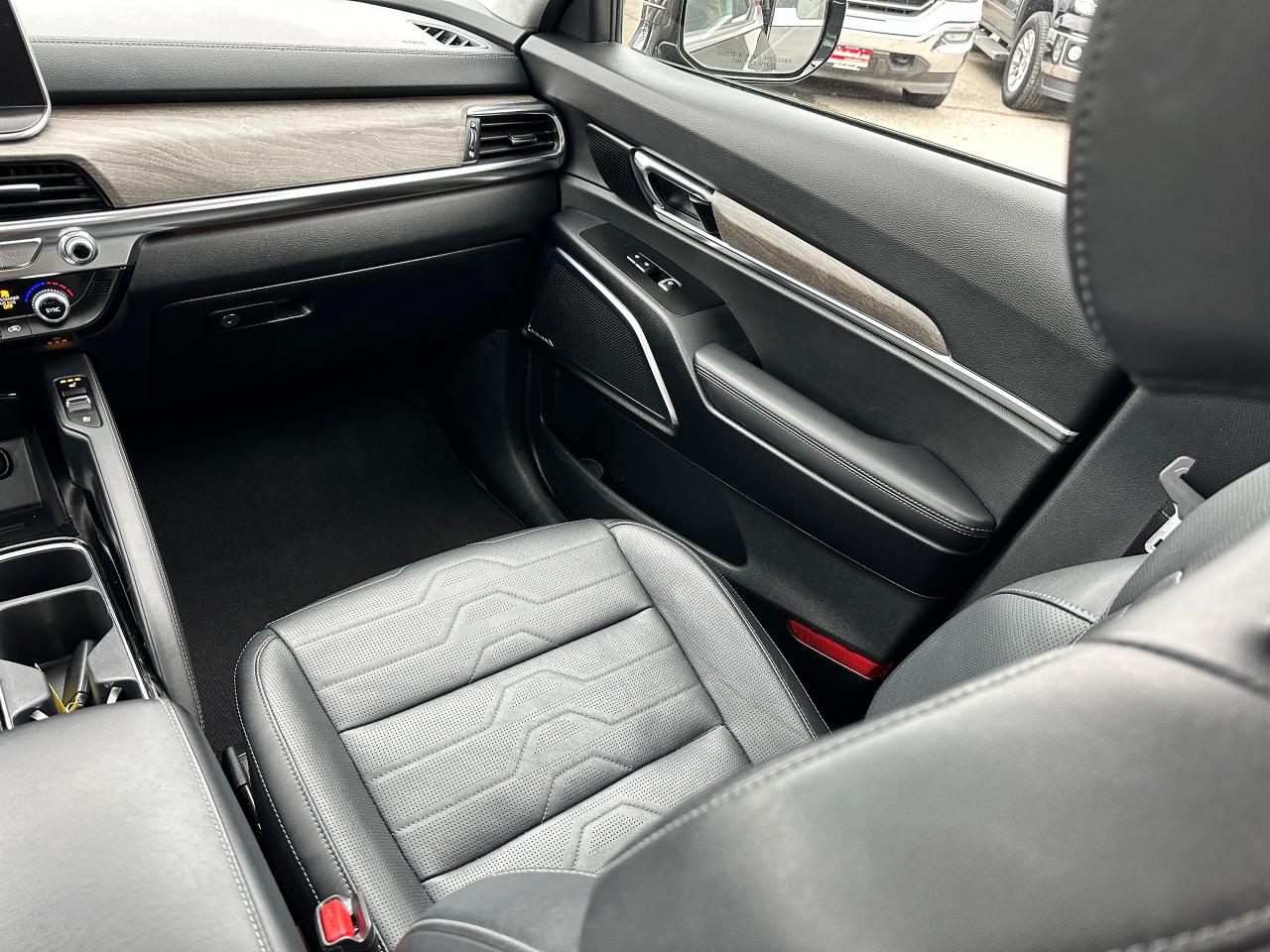 2022 Kia Telluride SX-AWD HTD/CLD-LTHR Dual-Sunroof 7Pass SkyView XM Photo