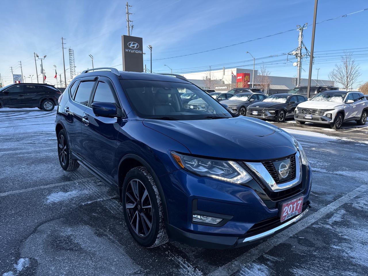 2017 Nissan Rogue SL Platinum Photo