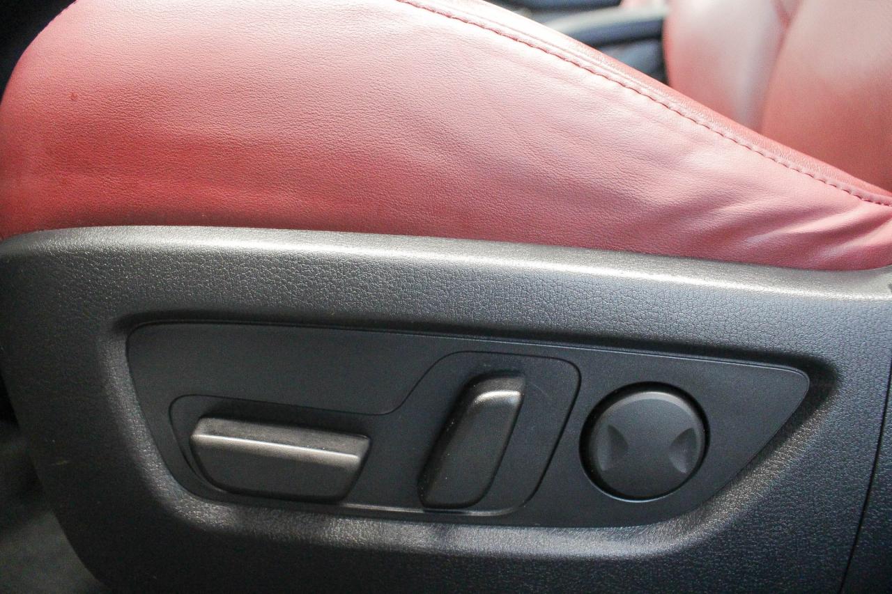 2023 Mazda CX-30 GT w/Turbo LEASE RETURN - HEADS UP DISPLAY - TURBO ENGINE - 360° CAMERA Photo