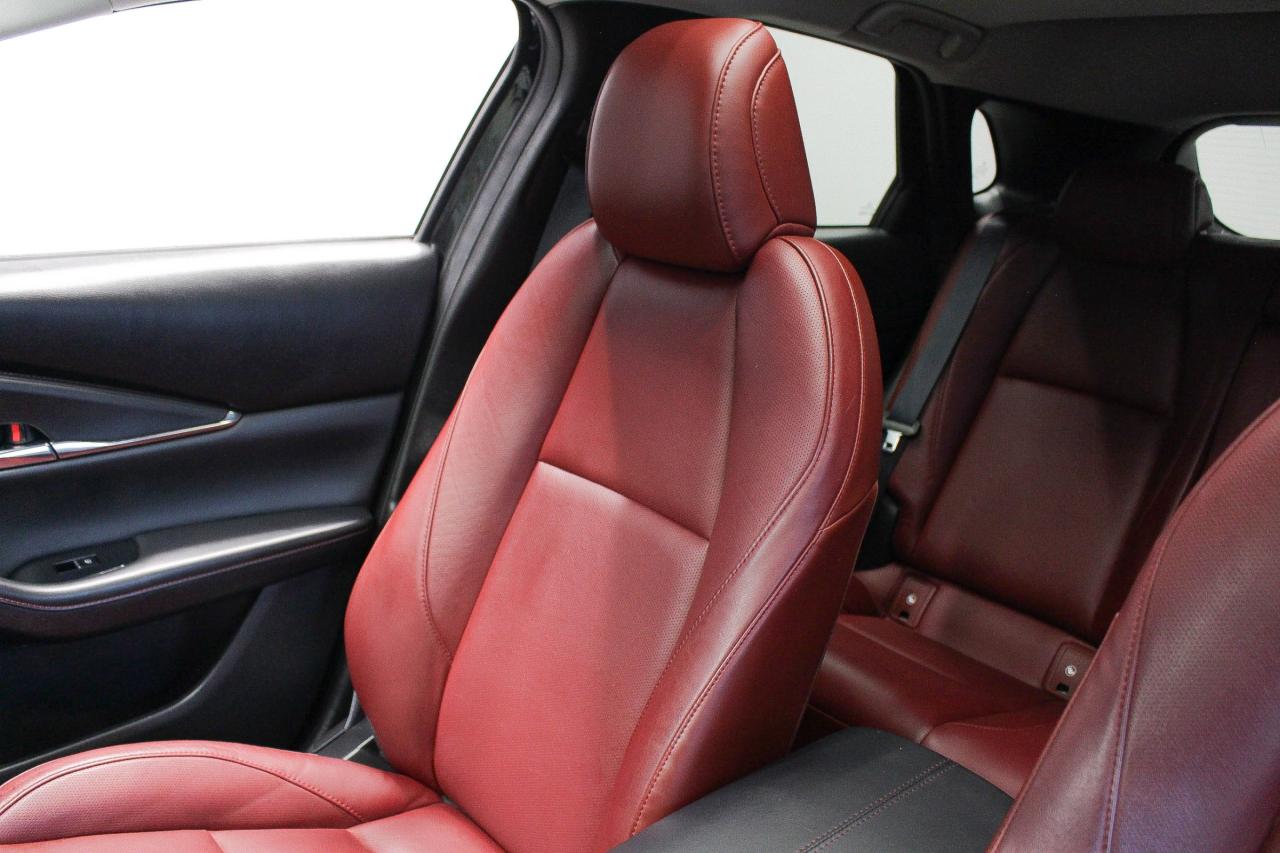 2023 Mazda CX-30 GT w/Turbo LEASE RETURN - HEADS UP DISPLAY - TURBO ENGINE - 360° CAMERA Photo