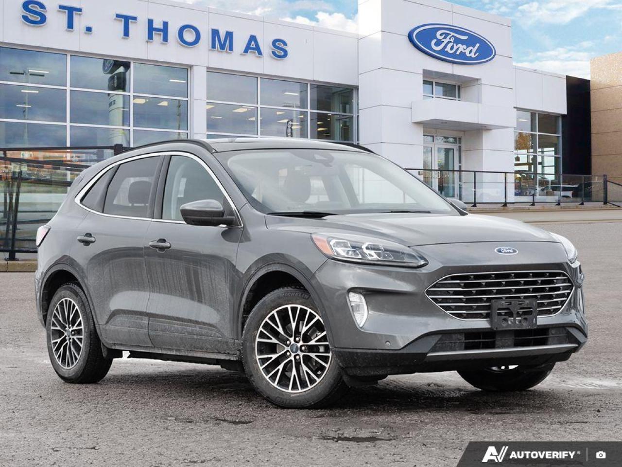 2022 Ford Escape PHEV Titanium Photo0