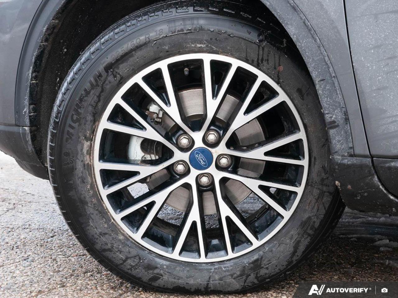 2022 Ford Escape PHEV Titanium Photo