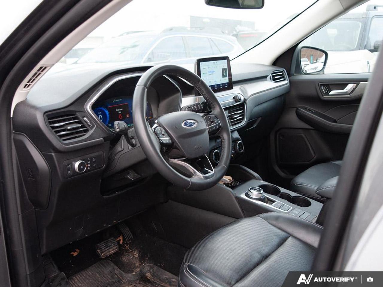 2022 Ford Escape PHEV Titanium Photo