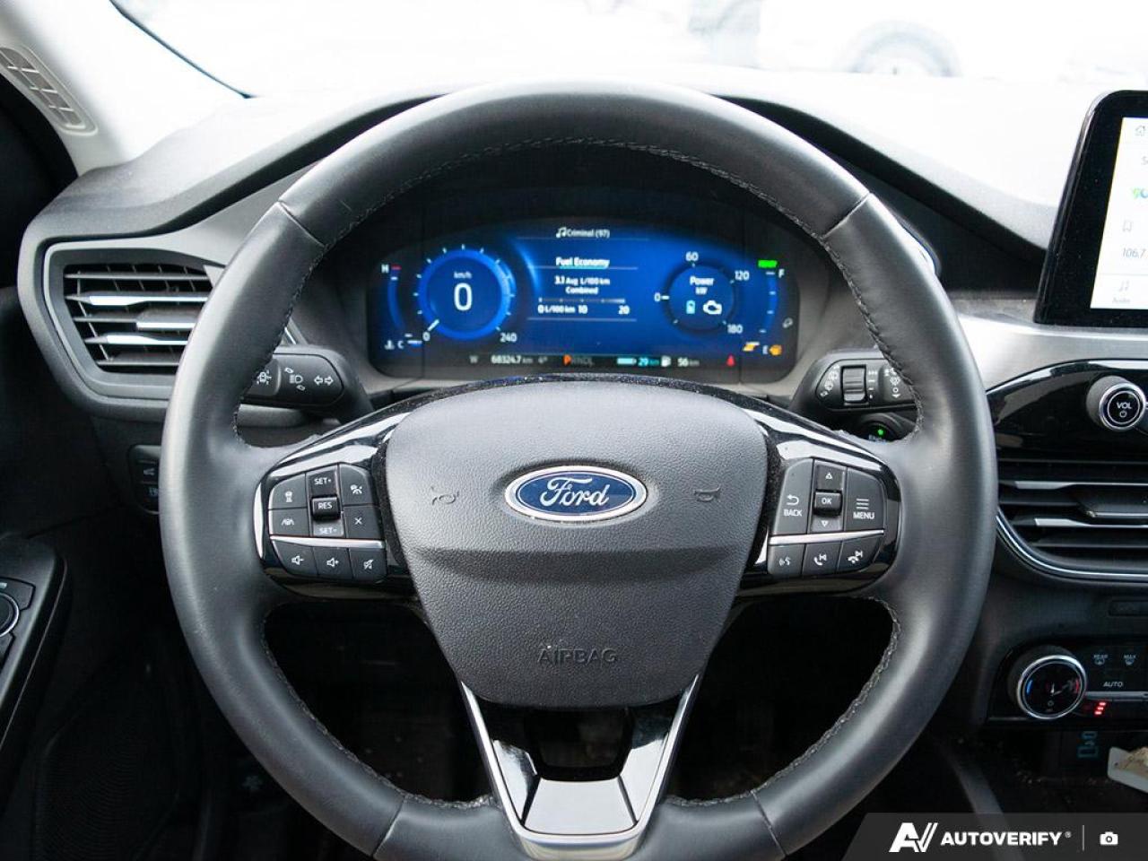 2022 Ford Escape PHEV Titanium Photo