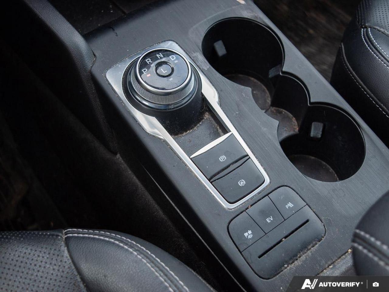 2022 Ford Escape PHEV Titanium Photo