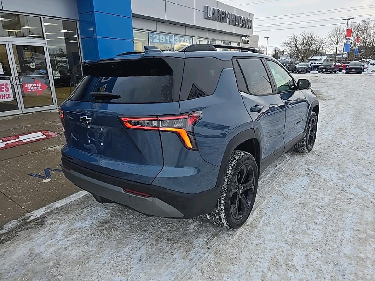2026 Chevrolet Equinox LT Photo2