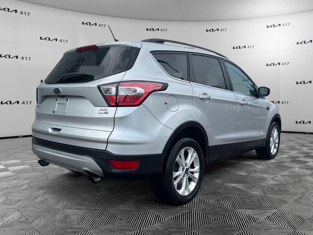 2018 Ford Escape SEL 4WD Photo4