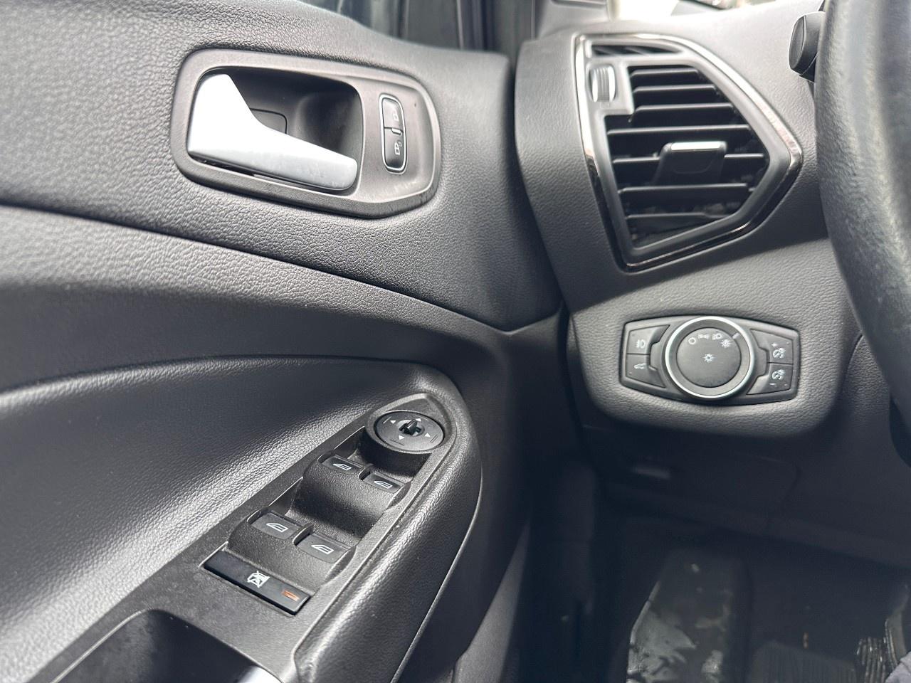 2018 Ford Escape SEL 4WD Photo