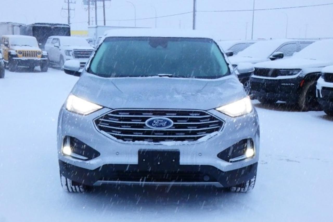 2024 Ford Edge Titanium AWD w/Htd Leather, pano S/R, BUC - Photo #3
