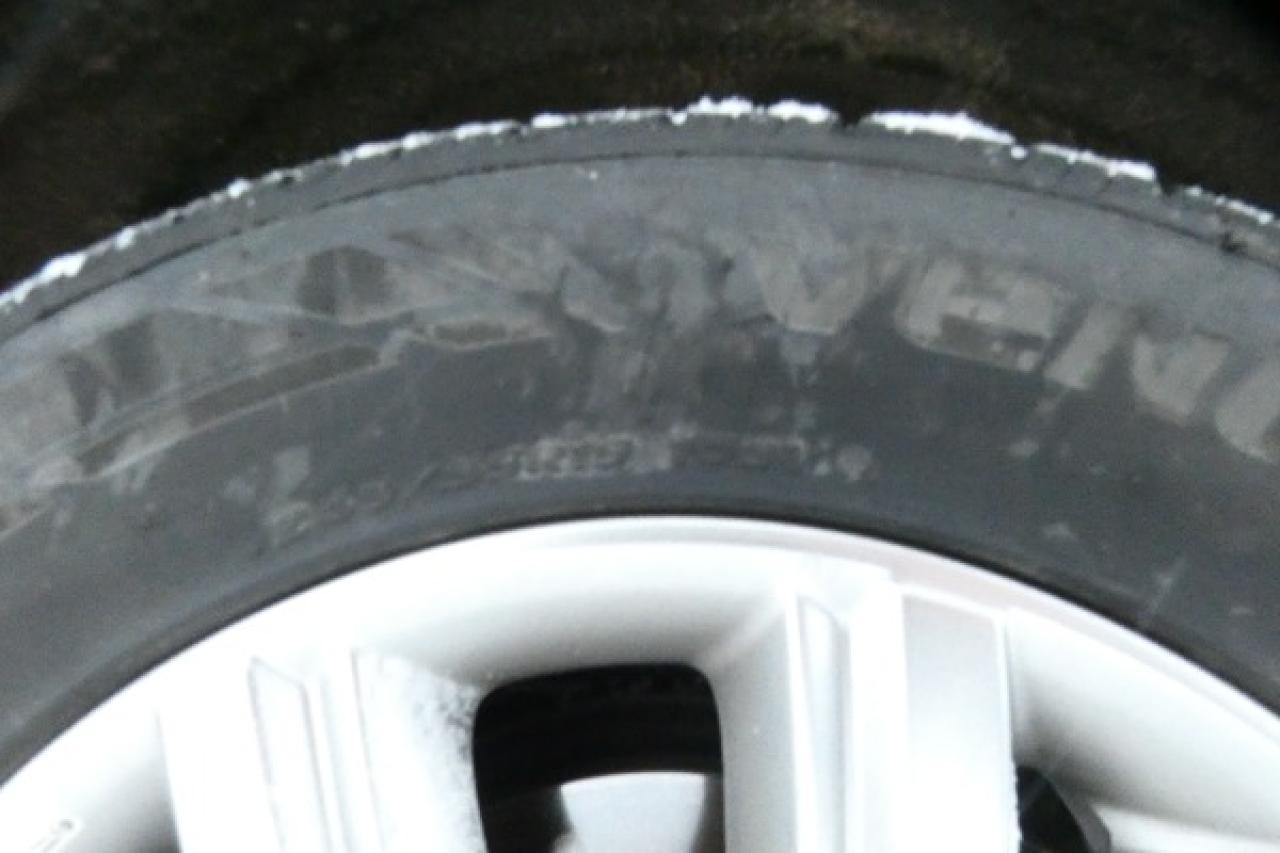 2024 Ford Edge Titanium AWD w/Htd Leather, pano S/R, BUC - Photo #17